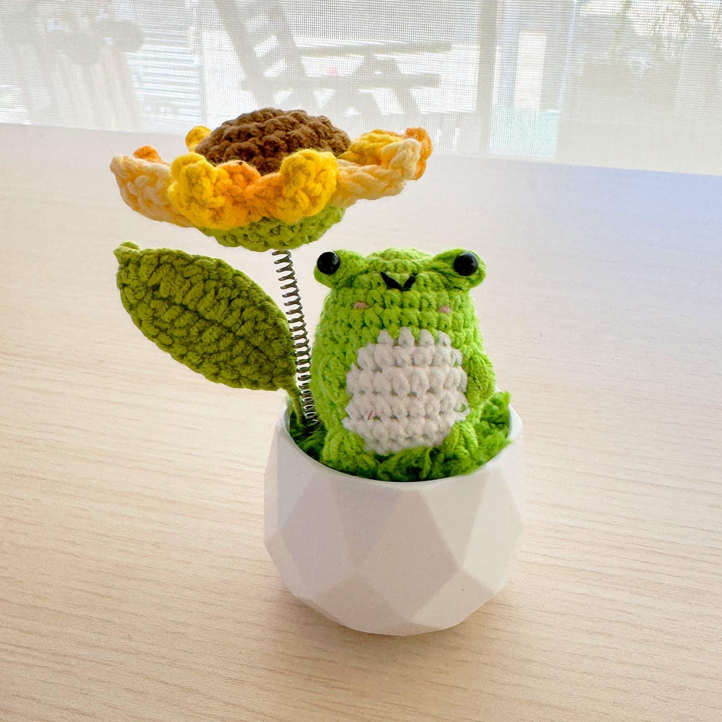 Handmade Crochet Frog and Bee Holding Sunflower Umbrella | Green | Cute Amigurumi Plant | Whimsical Decor | Gift Teacher Student Birthday
