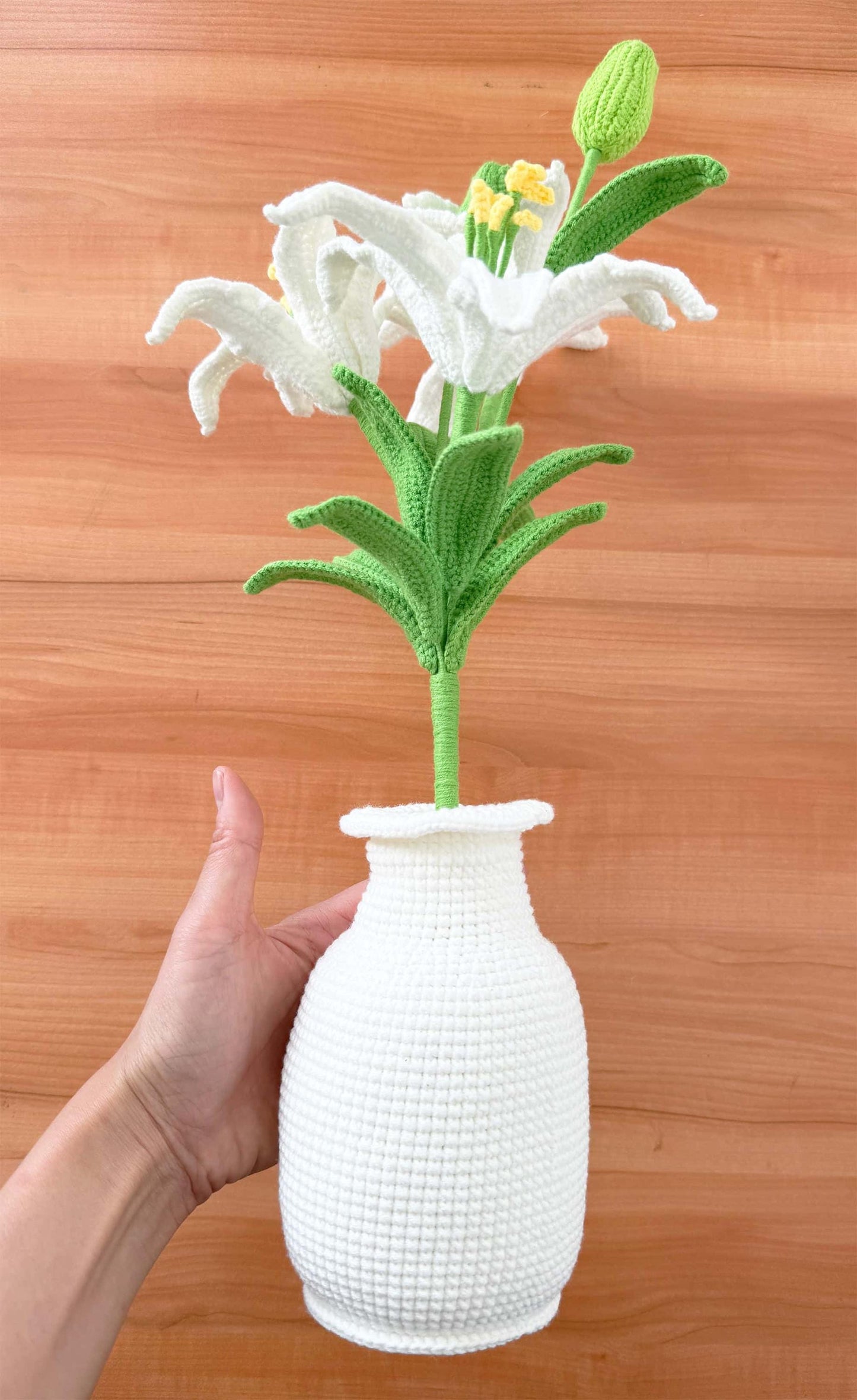 Handmade Crochet Lily Flower With Vase | Lily Bouquet Decor | Elegant Yarn Bouquet | Faux Plant Arrangement | Home Accent | Gift Idea