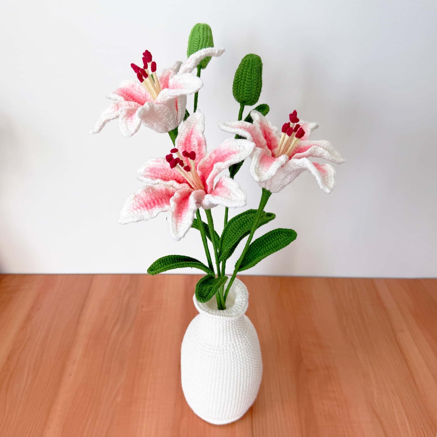 Handmade Crochet Lily Flower With Vase | Lily Bouquet Decor | Elegant Yarn Bouquet | Faux Plant Arrangement | Home Accent | Gift Idea