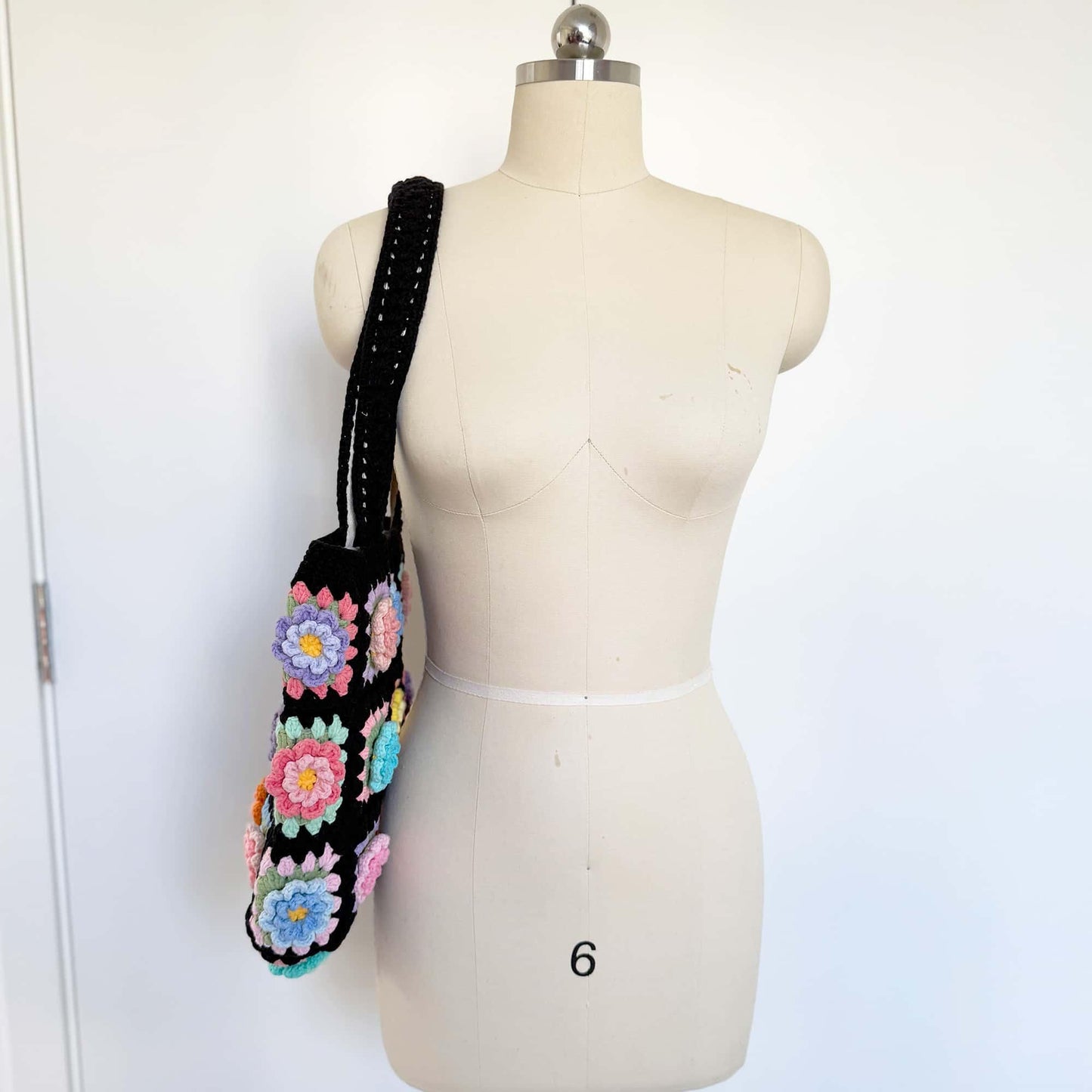 Pre-order Handmade Crochet Granny Square Bag | Retro Flower Tote | Colorful Boho Purse | Black Crochet Tote | Festival Bag | Yarn Flower Bag