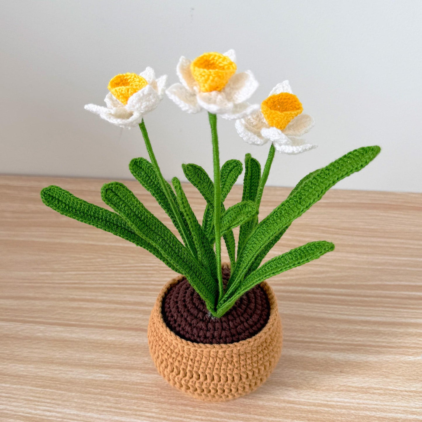 Handmade Crochet Daffodil Pot | Spring Flower Decor | Yellow and White Floral Plush | Fiber Art Plant | Mother’s Day Gift