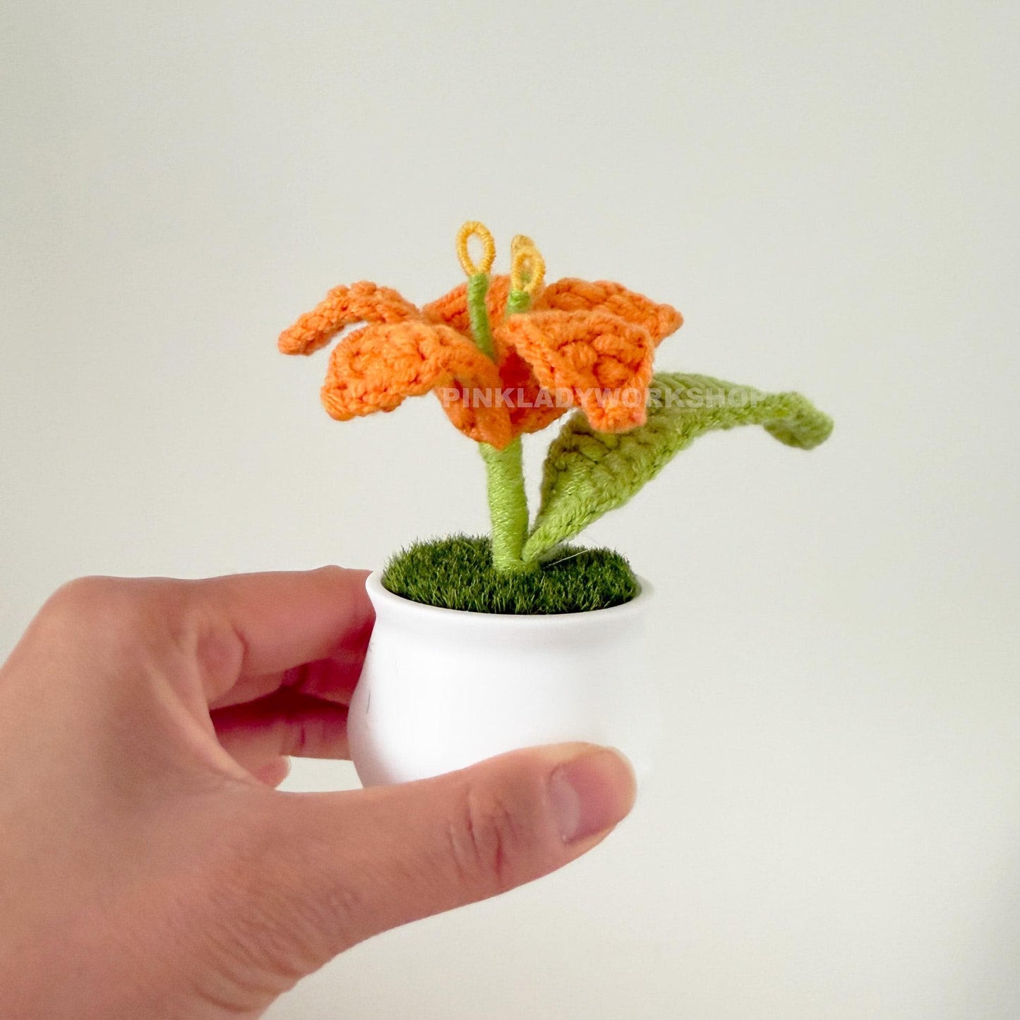 Crochet Coppertips Flower Pot | Red Crochet Lily | Handmade Amigurumi Plant | Floral Home Decor | Gift for Plant Lovers | Pinklady Workshop
