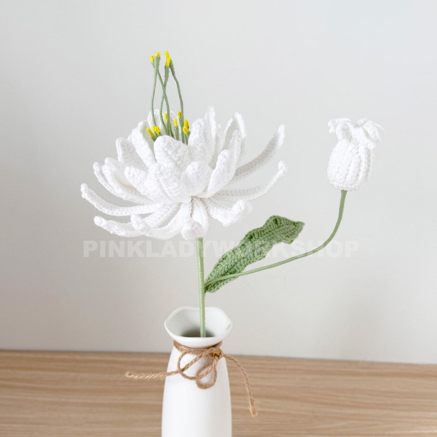 1 Handmade Crochet Queen of the Night Flower(no vase) | White Cactus Bloom | Amigurumi Night Blooming Flower | Unique Home Decor Gift