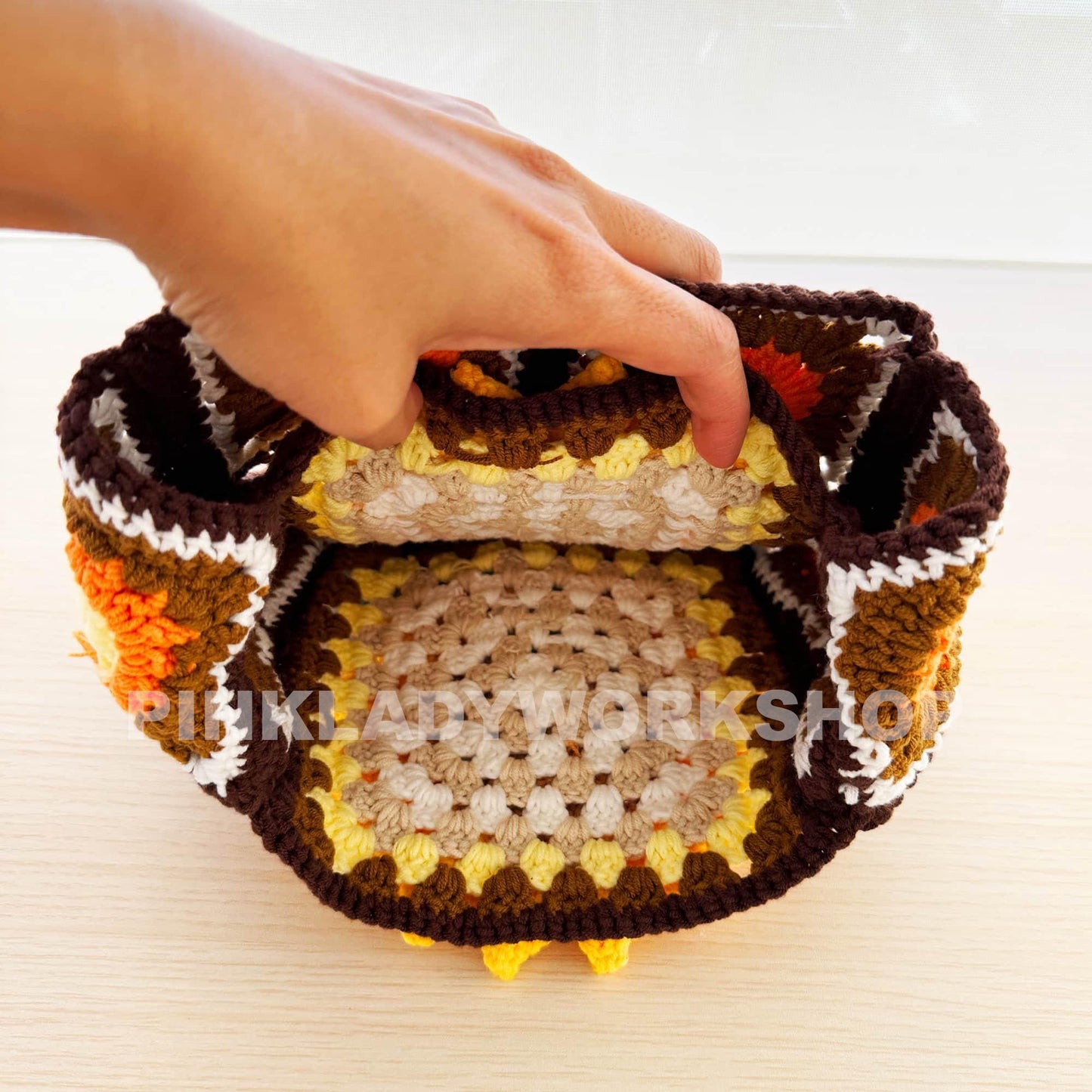 Crochet Sunflower Granny Square Shoulder Bag: Handmade Yarn Purse