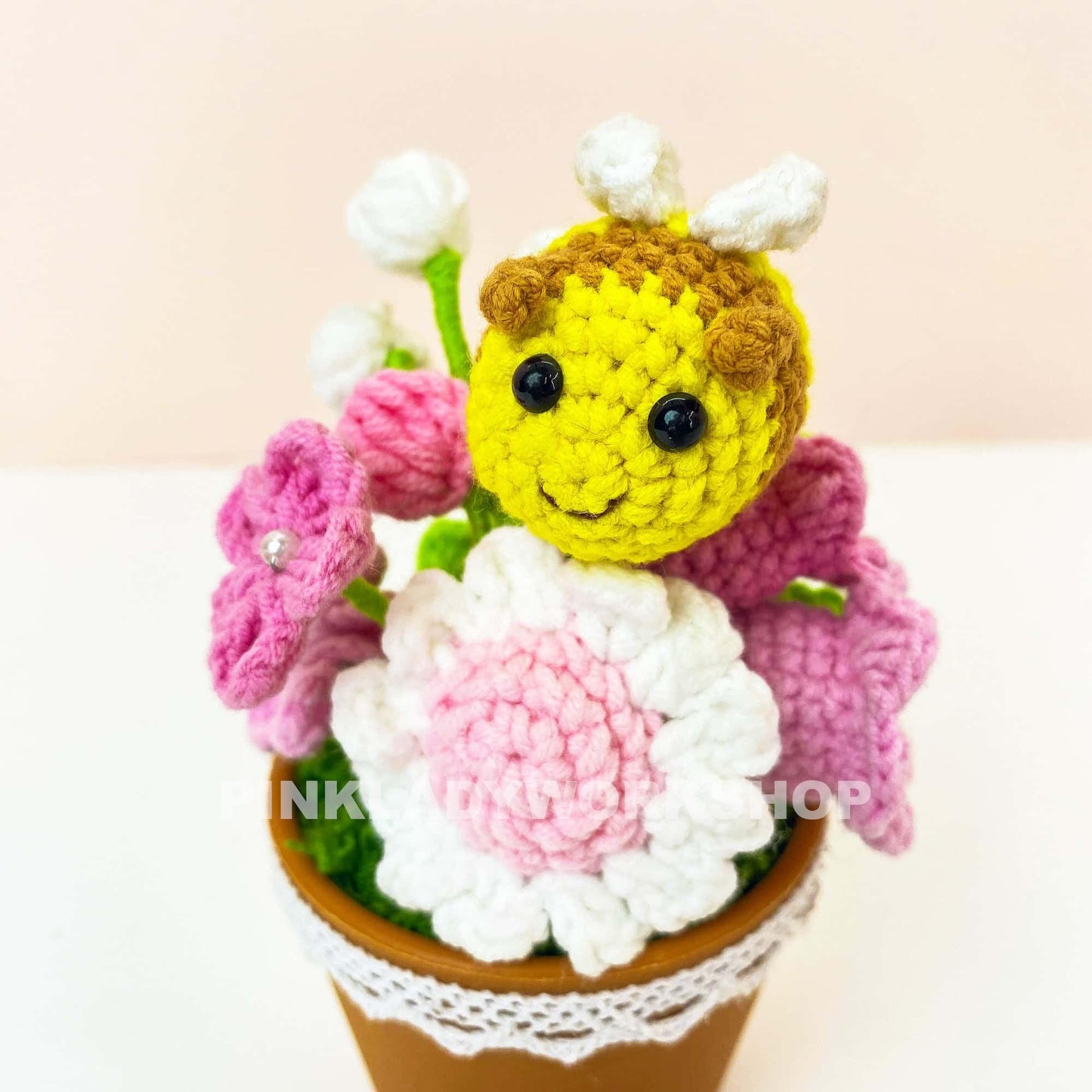 Handmade Crochet Bee Flower Pot: Pink Flowers, Spring Decor