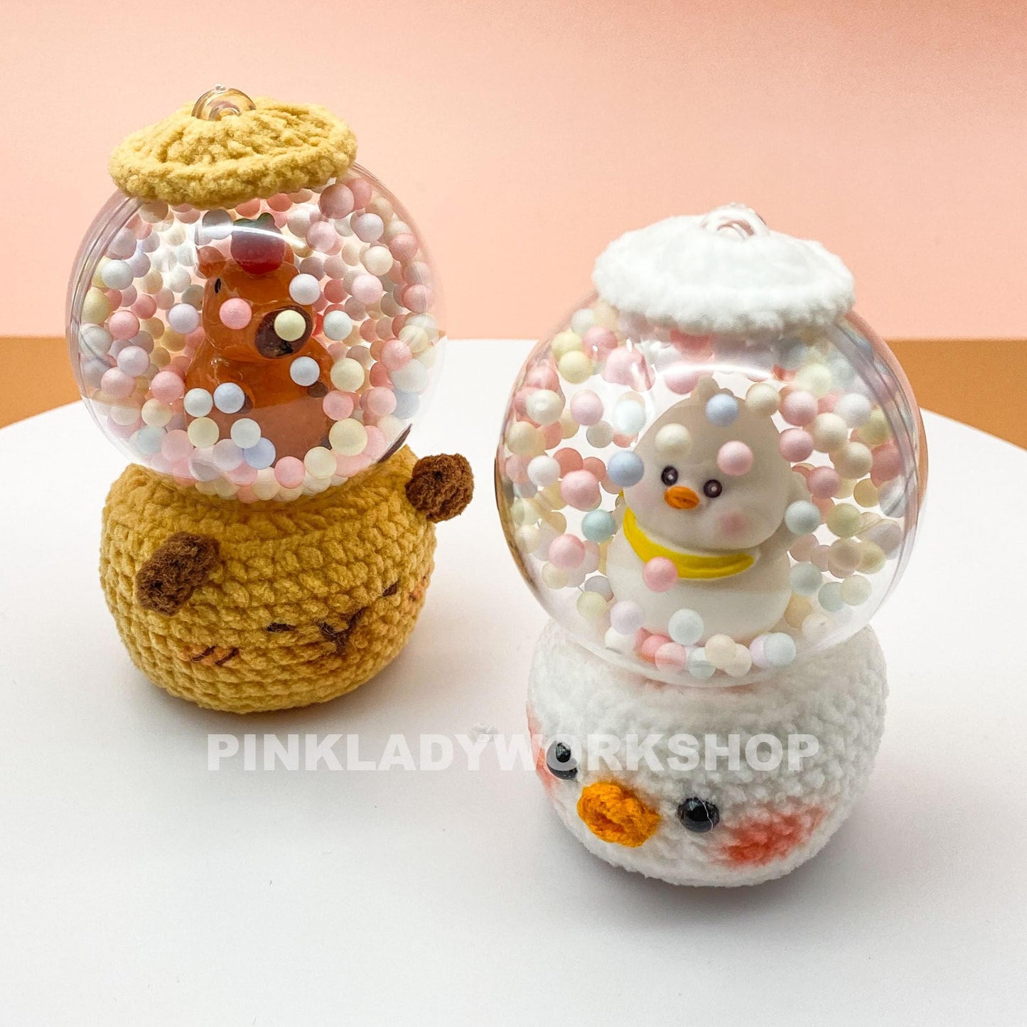 Crochet Animal Snow Globe | Kawaii Plush Snow Globe | Cute Capybara & Duck Decor | Christmas Gift | Handmade Ornament | Pastel Decor