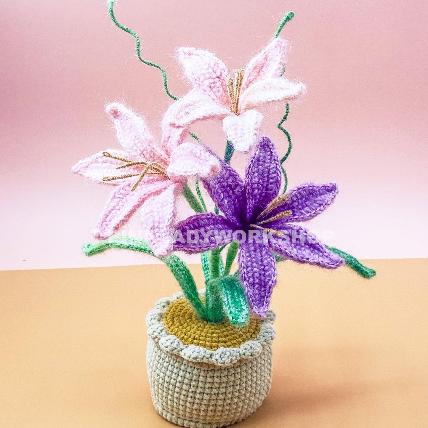 Handmade Crochet Rain Lily Flower Pot | Amigurumi Lily Decor | Gradient Yarn Flower Arrangement | Soft Sculpture Plant Gift | Pink Blue