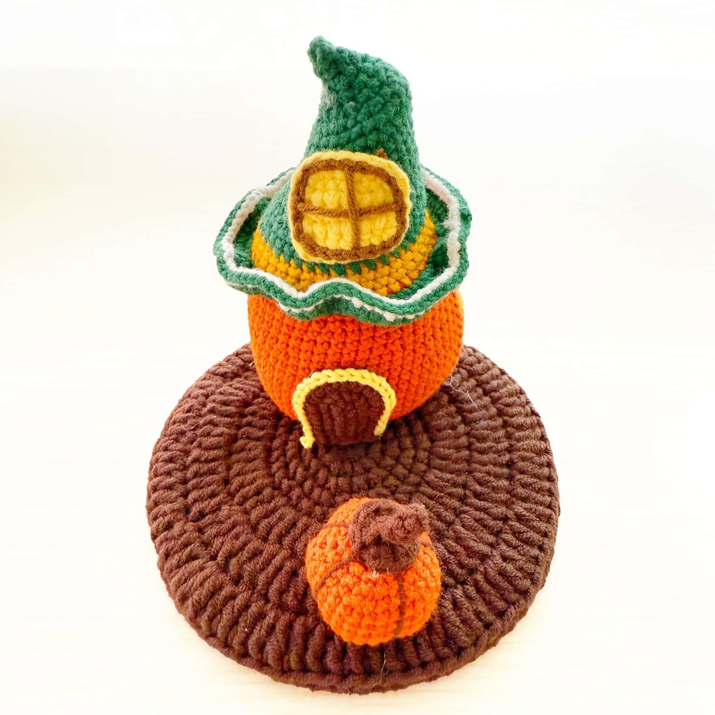 Handmade Crochet Pumpkin Phone Holder | Halloween Decor | Cute Yarn Stand | Fall Desk Accessory | Crochet Gift Idea | Autumn Home Decor
