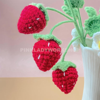 Handmade Crochet Strawberry Bouquet: Amigurumi Yarn Fruit Decor