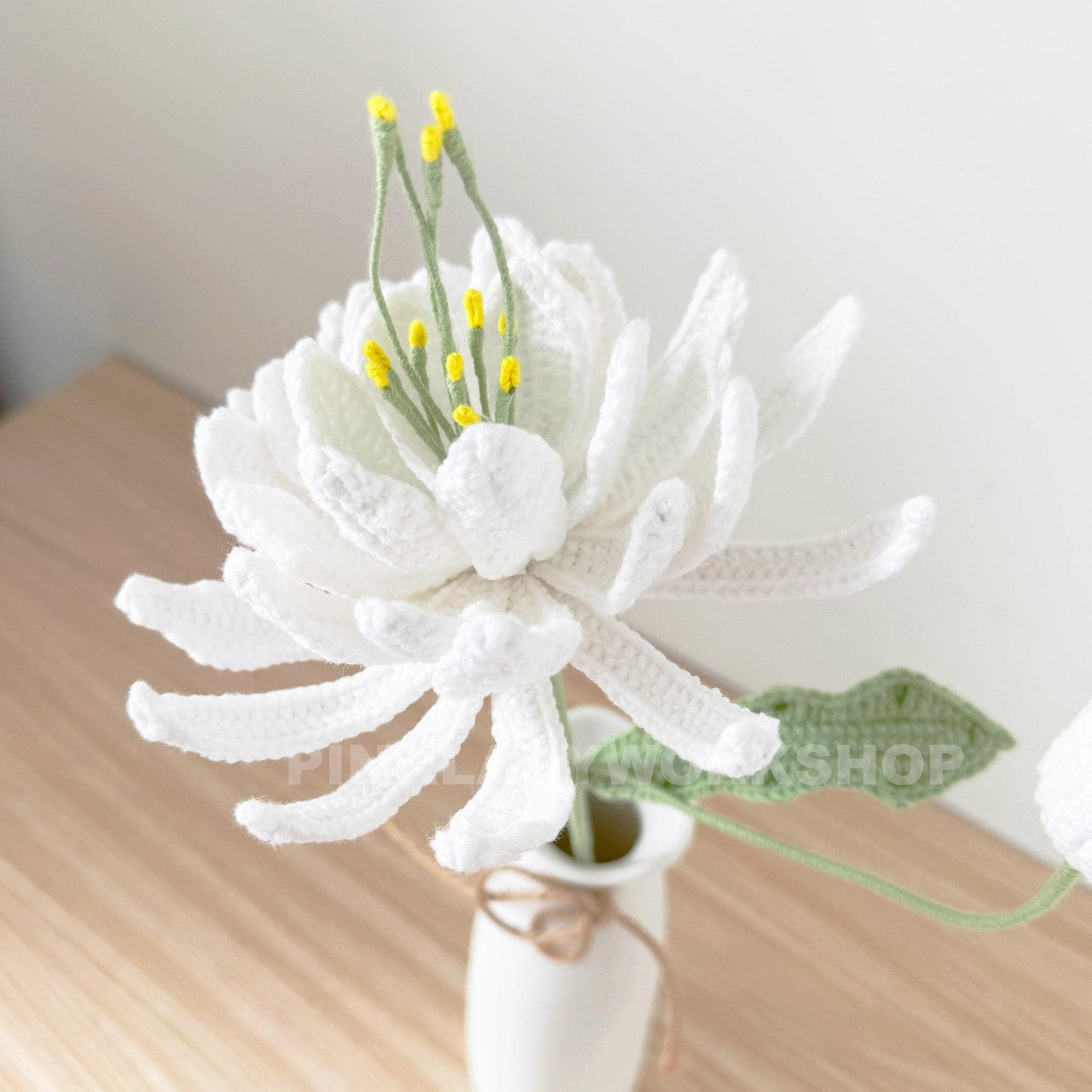 1 Handmade Crochet Queen of the Night Flower(no vase) | White Cactus Bloom | Amigurumi Night Blooming Flower | Unique Home Decor Gift