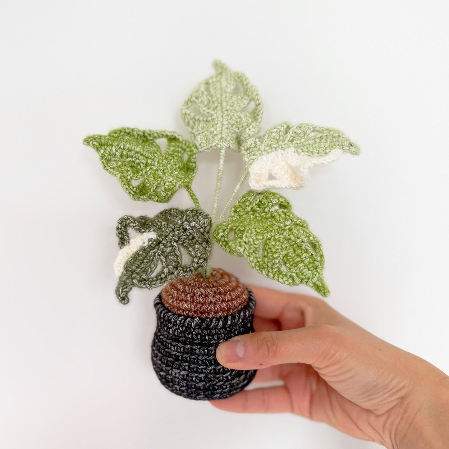 Handmade Crochet Monstera Plant | Yarn Amigurumi, Black Pot