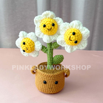 Handmade Crochet Smiley Daisy Pot: Kawaii Amigurumi Flower Decor
