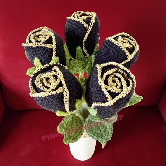Handmade Crochet Black Rose Bouquet(no vase) | Gold-Edged Flowers | Valentine’s Day Gift | Gothic Floral Decor | Yarn Roses | Unique Gift
