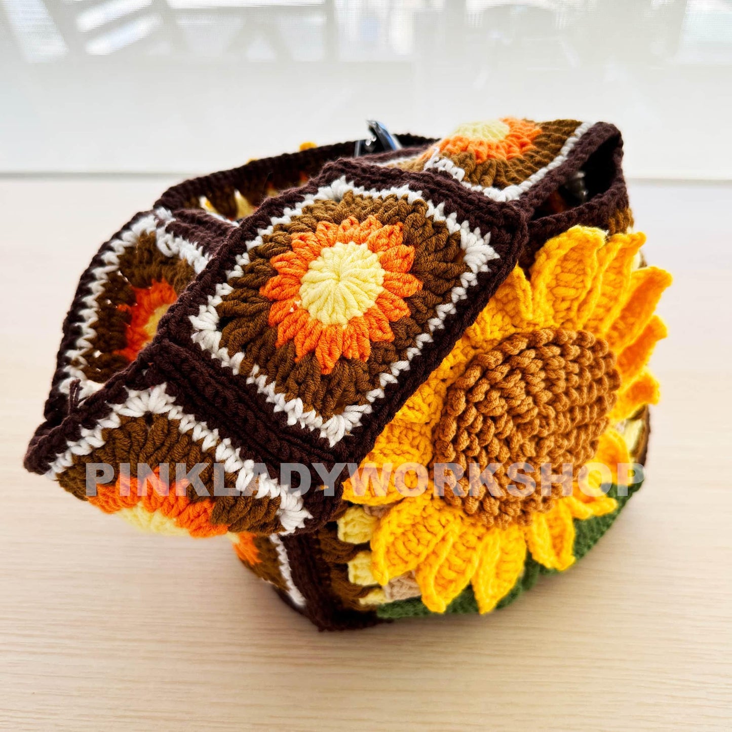 Crochet Sunflower Granny Square Shoulder Bag: Handmade Yarn Purse