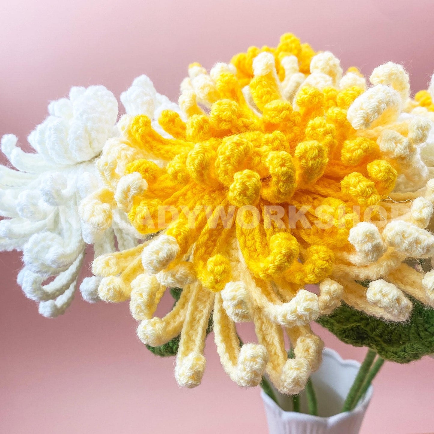 Crochet Chrysanthemum Bouquet(no vase) | Handmade Crochet Flower Arrangement | Long-Lasting Floral Decor & Unique Gift