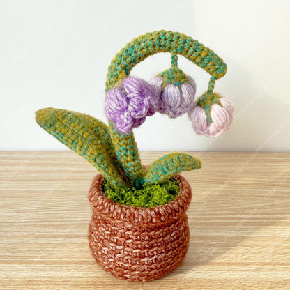 Crochet Mixed Yarn Purple Lily of the Valley | Handmade Bell Flower Plant | Amigurumi Floral Decor | Cute Desk Gift