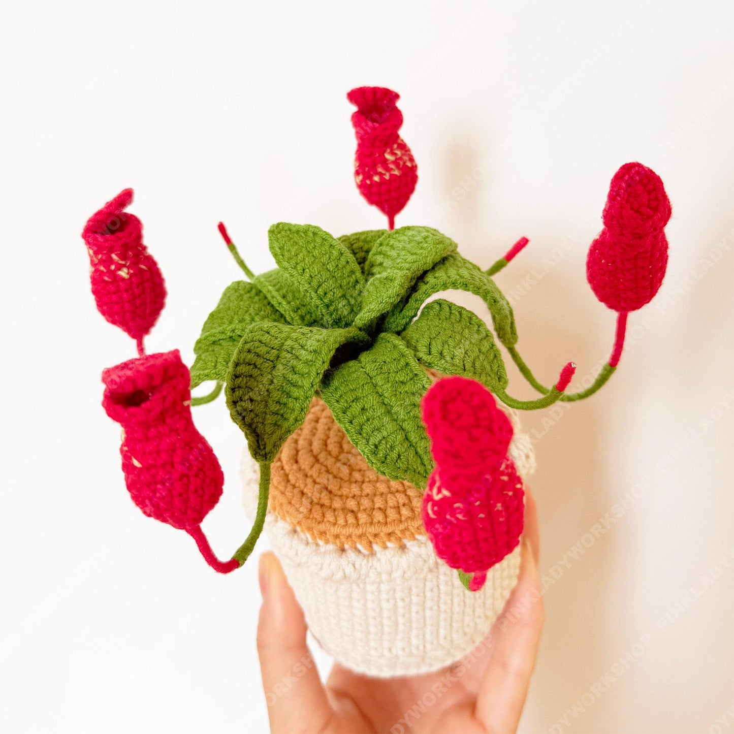 Crochet Pitcher Plant | Handmade Carnivorous Plant | Amigurumi Nepenthes | Cute Desk Plant Decor Gift