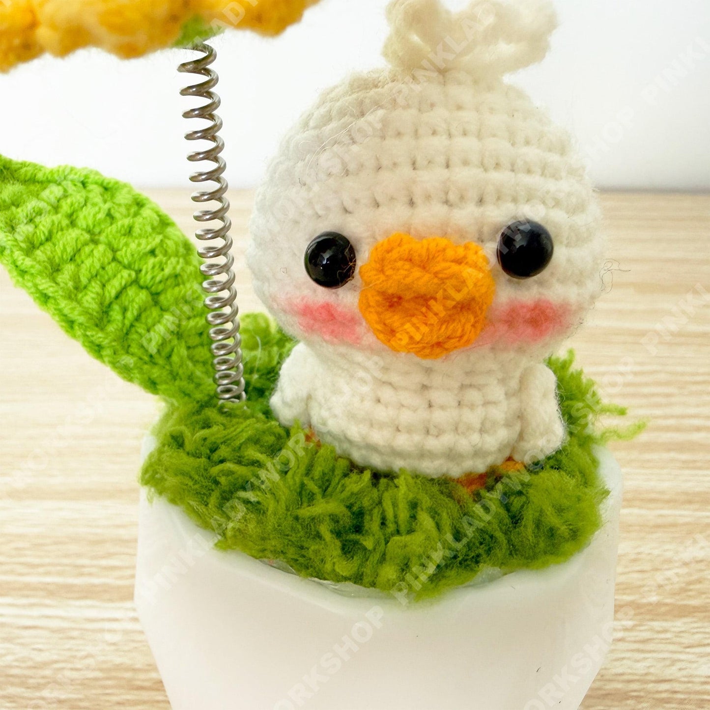 Crochet Frog and Bee Amigurumi: Sunflower Umbrella, Whimsical Decor