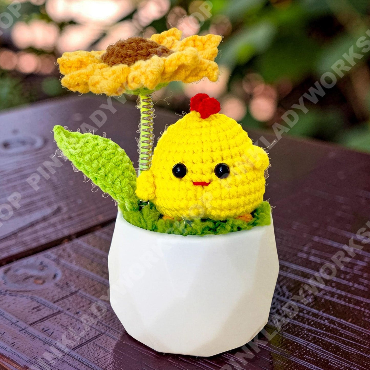 Crochet Frog and Bee Amigurumi: Sunflower Umbrella, Whimsical Decor
