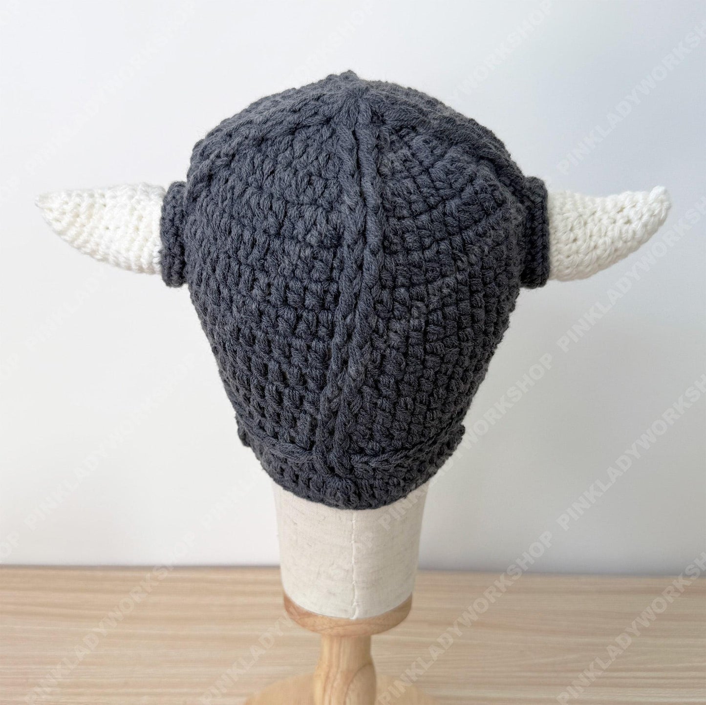 Crochet Viking Hat with Beard | Handmade Horned Helmet Beanie | Norse Costume Hat | Viking Beard Hat | Halloween Cosplay Knit Cap