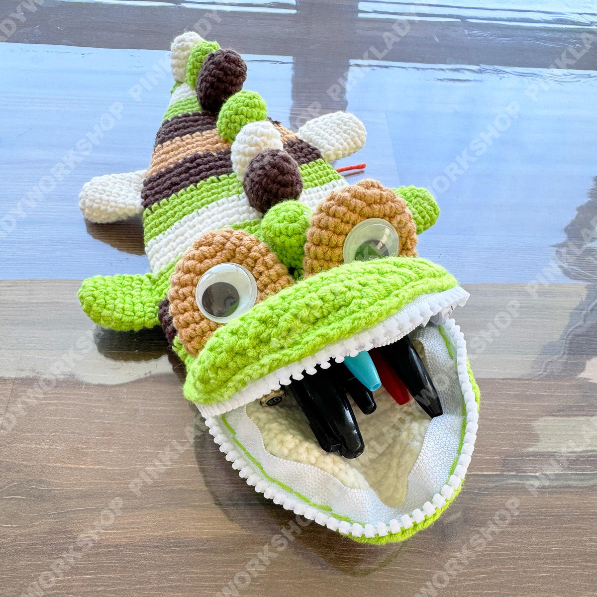 Crocodile Pencil Case: Handmade Crochet Zipper Mouth with Googly Eyes