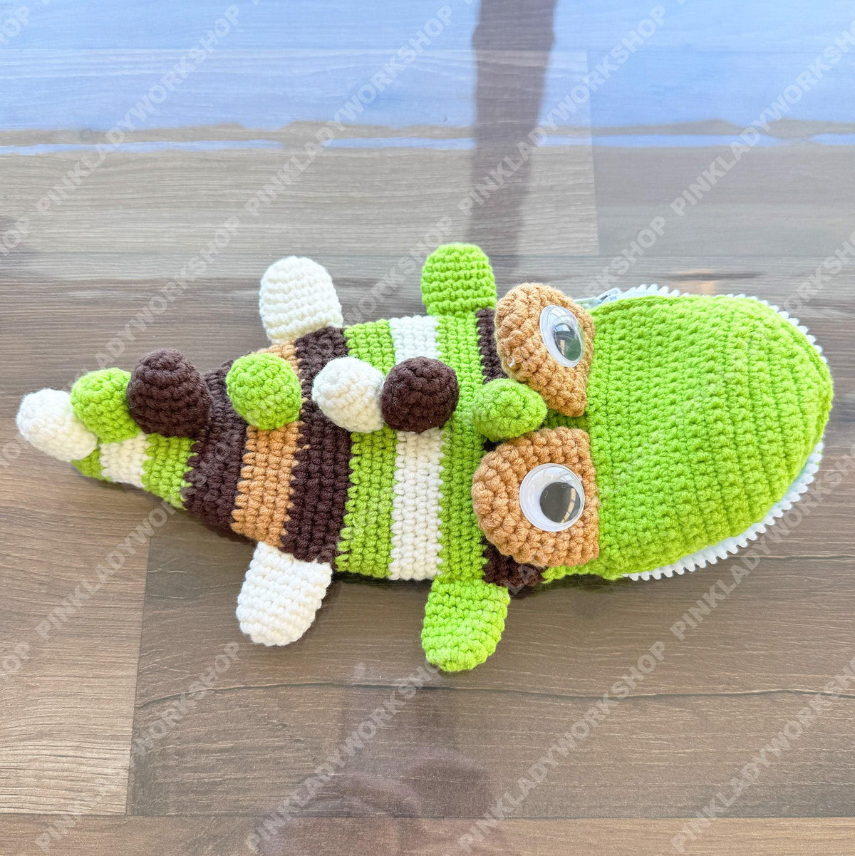 Crocodile Pencil Case: Handmade Crochet Zipper Mouth with Googly Eyes